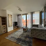 Modernes An Der Frauenkirche Ii 德累斯顿