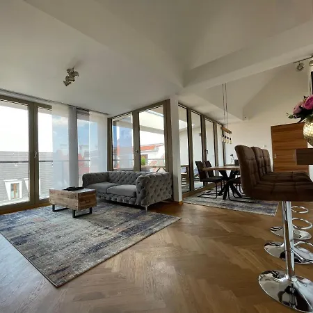 Modernes An Der Frauenkirche Ii Apartamento *