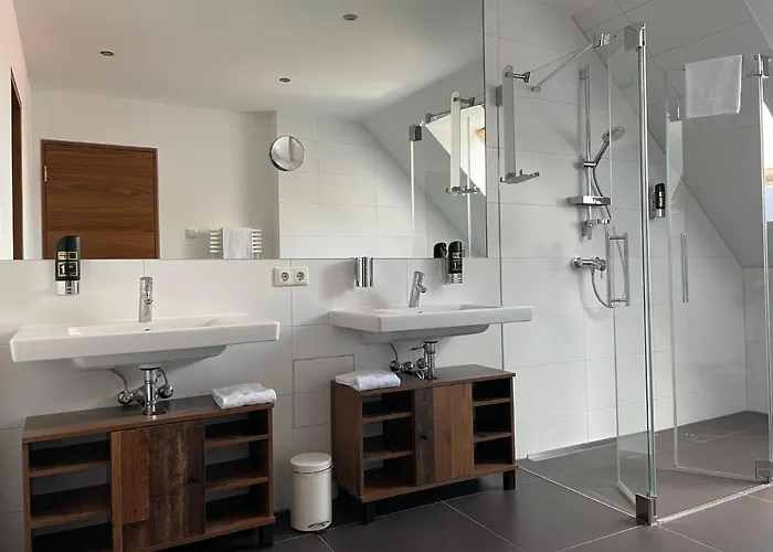 Modernes An Der Frauenkirche Ii Drezda