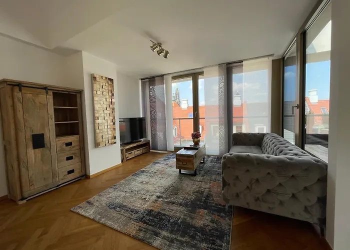 Modernes An Der Frauenkirche Ii Drezda