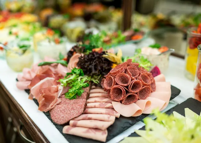 Modernes An Der Frauenkirche Ii Drezda