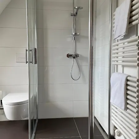 Modernes An Der Frauenkirche Ii * Дрезден